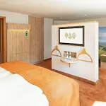 Parkhotel Landau 랜다우인더펠즈