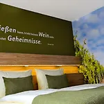 Parkhotel Landau 호텔