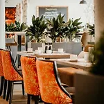호텔 Parkhotel Landau 4*