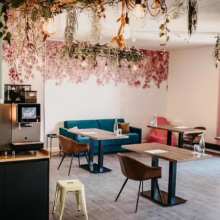 Parkhotel Landau Otel 4*