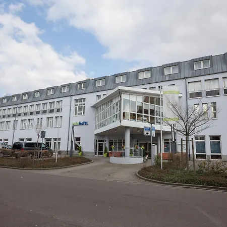 Otel Parkhotel Landau 4*