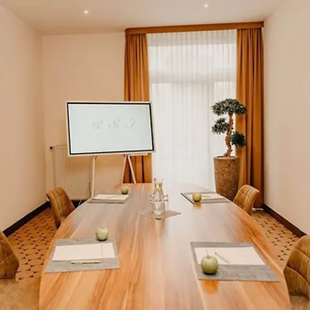 Parkhotel Landau Otel 4*