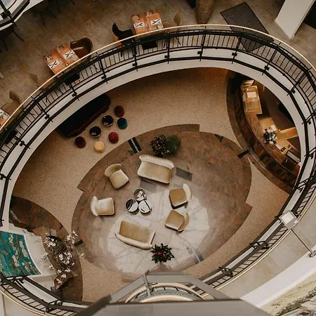 Parkhotel Landau Otel 4*